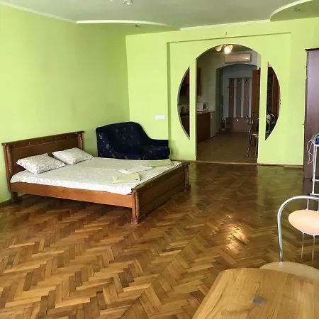Svobody, Apartments Near The Opera Lviv Exterior photo